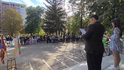  Първият учебен ден в Професионалната гимназия по строителство, архитектура и геодезия "Никола Фичев" 1